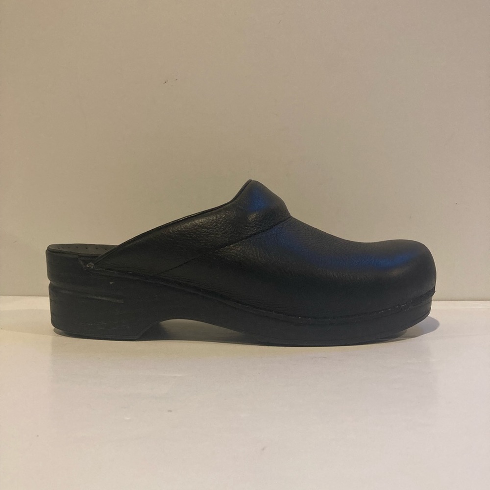 Dansko Sonja Black Cabrio Slide-on Nursing Clogs - Picture 4 of 11